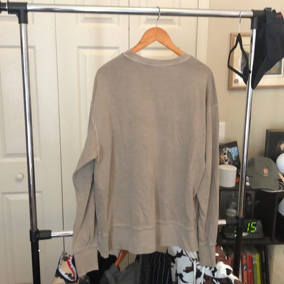 H&M’s oversized crew neck sweater - Picture 4 of 4